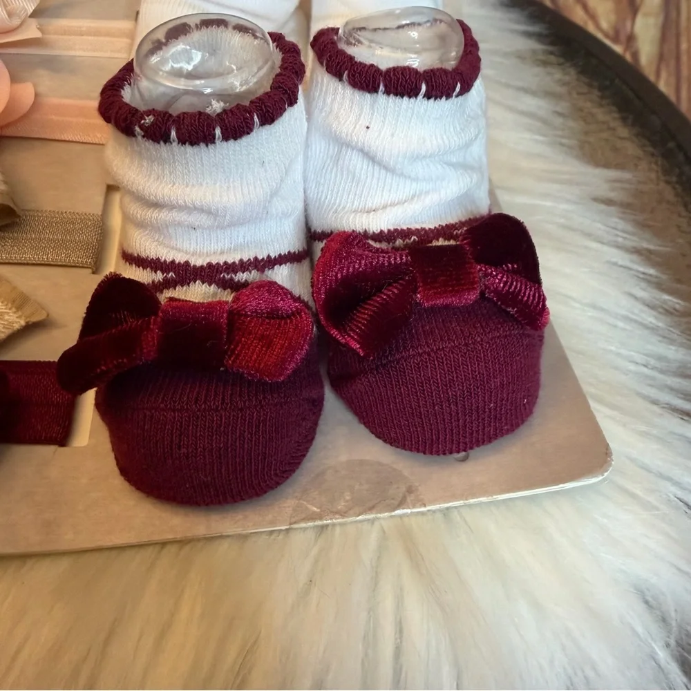 Elly & Emmy 7pc Baby Girl Gift Set Headwraps & Booties 0-12 Months